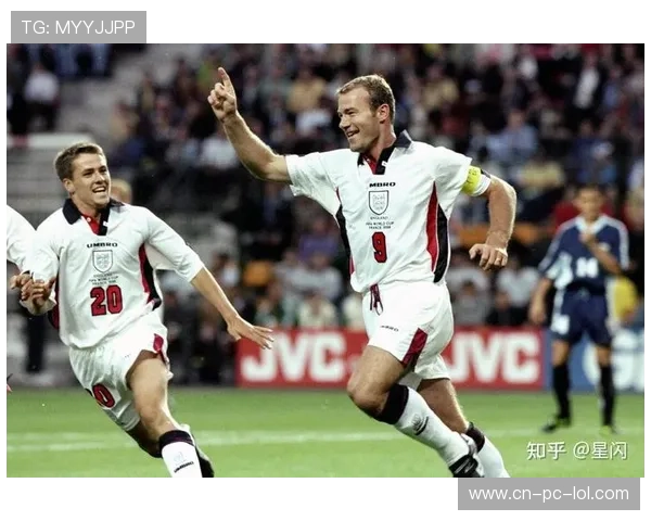 足球球星昔日经典瞬间再现 追溯那些辉煌的过往岁月